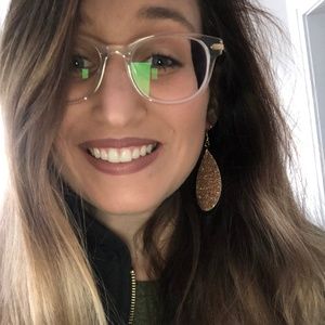 Meet your Posher, Cassie